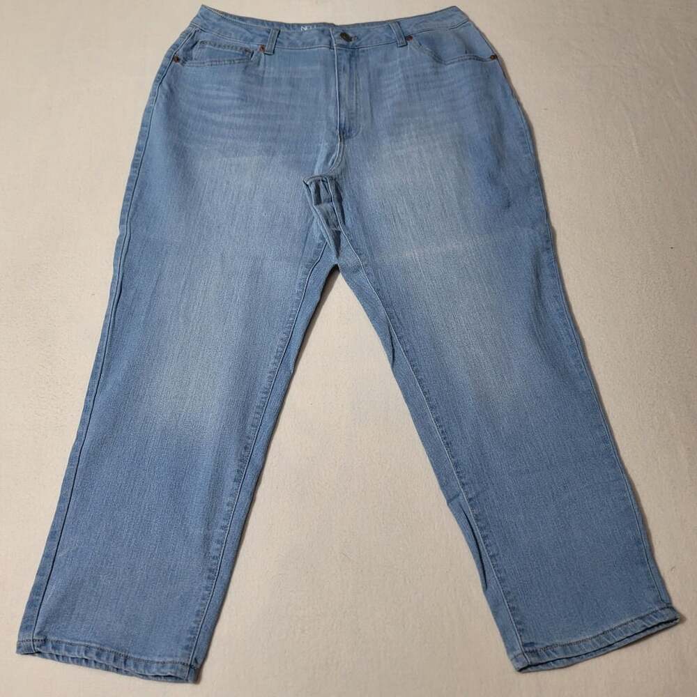 No Boundaries Straight Leg Jeans Size 15 Light Wash Denim